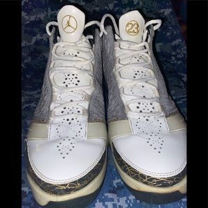 Air Jordan 23